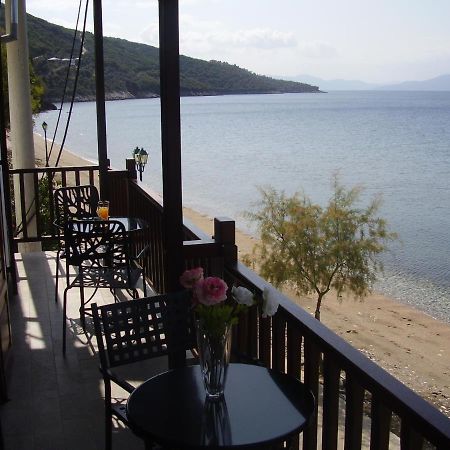 Sunset Suites Лефокастро Экстерьер фото
