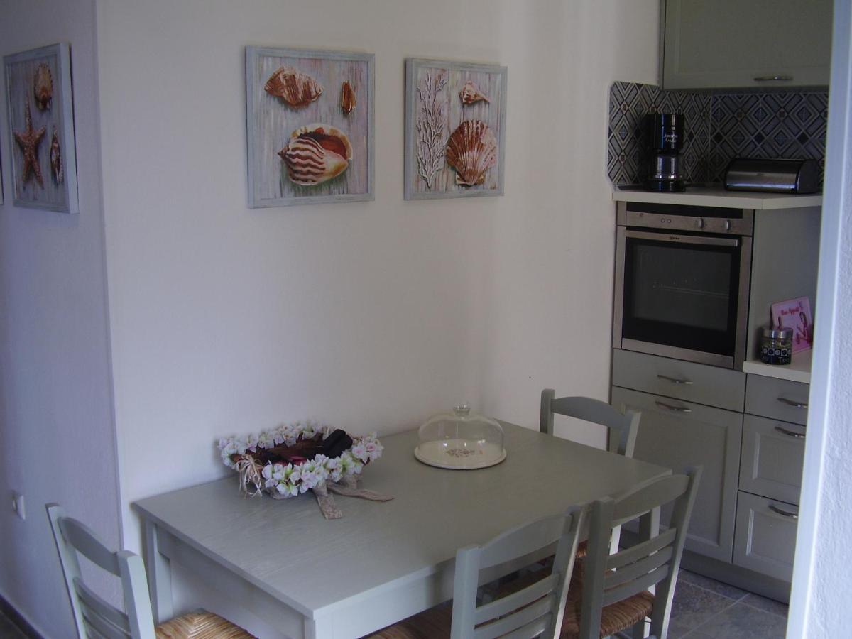 Sunset Suites Лефокастро Номер фото